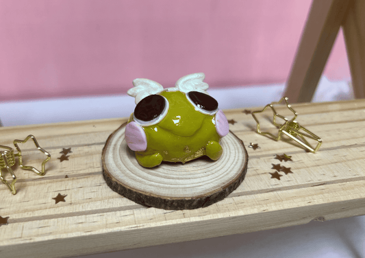 Clay Froggy Green with wings