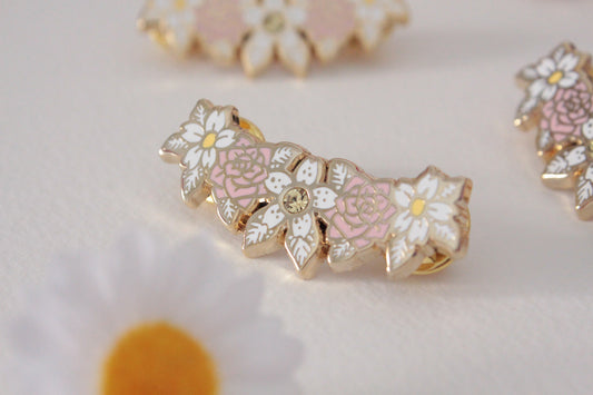 Blooming Beauty: Floral Wreath Enamel Pin - Elegant accessory for shirts, blouses, jackets and more! - Charenji