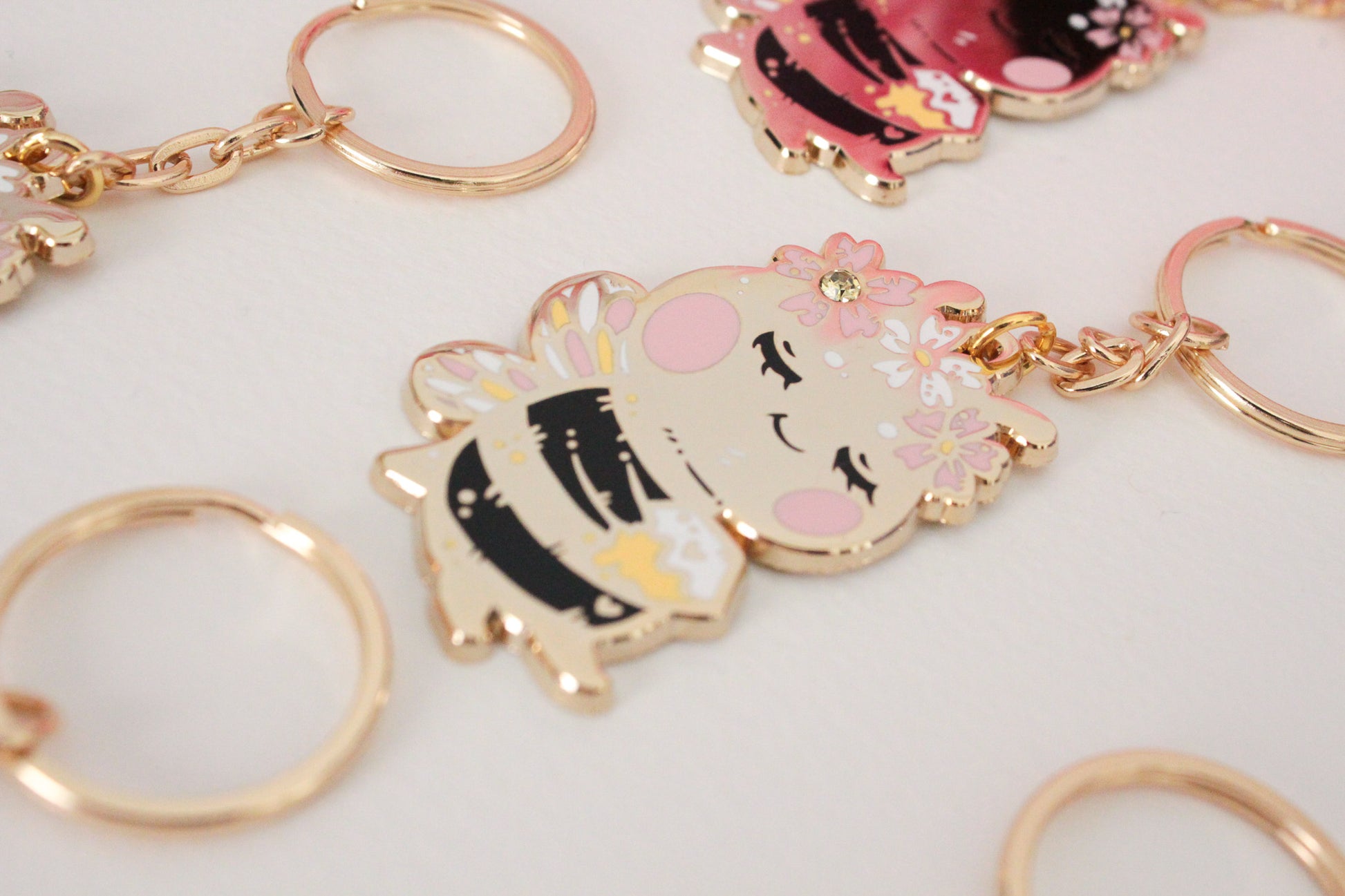 Golden Buzz: Cute Bee Keychain with Honeycomb - Stylish and Cute Accessory - Charenji