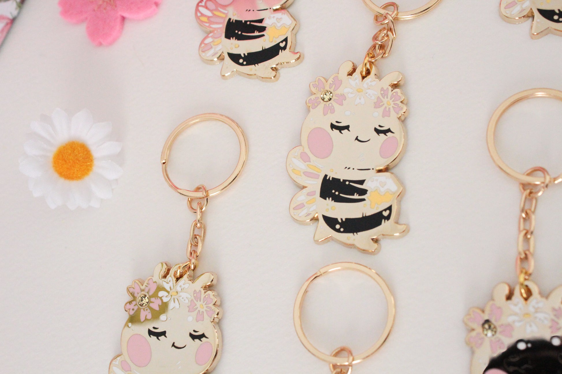 Golden Buzz: Cute Bee Keychain with Honeycomb - Stylish and Cute Accessory - Charenji