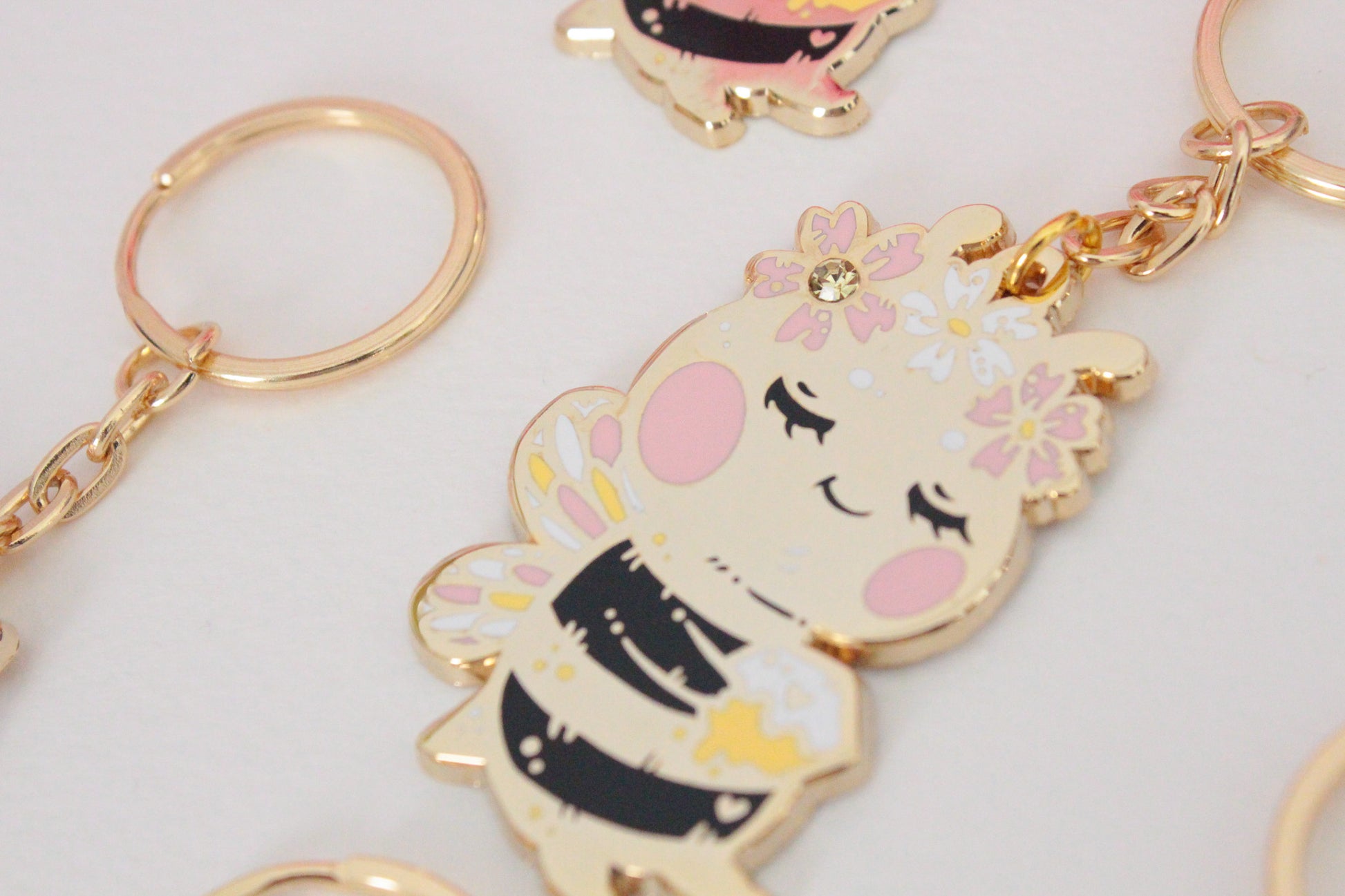 Golden Buzz: Cute Bee Keychain with Honeycomb - Stylish and Cute Accessory - Charenji
