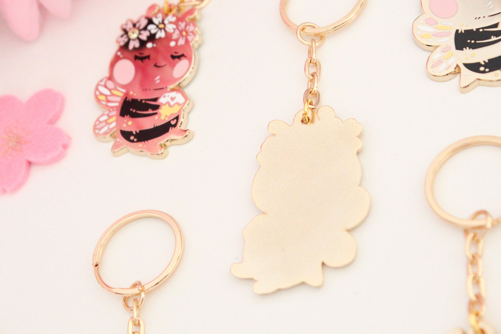 Golden Buzz: Cute Bee Keychain with Honeycomb - Stylish and Cute Accessory - Charenji