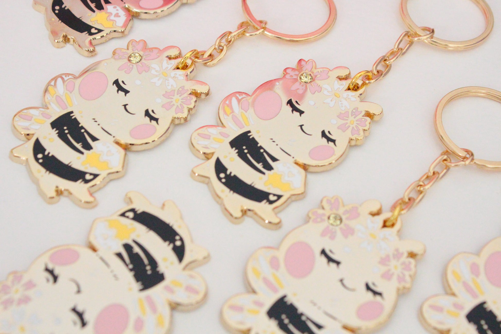 Golden Buzz: Cute Bee Keychain with Honeycomb - Stylish and Cute Accessory - Charenji