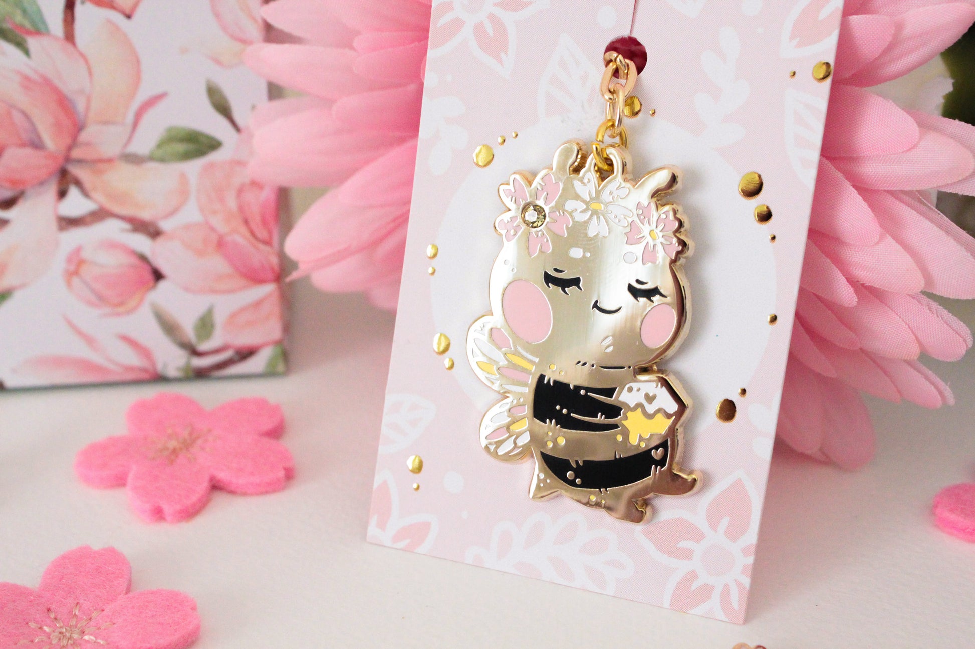 Golden Buzz: Cute Bee Keychain with Honeycomb - Stylish and Cute Accessory - Charenji