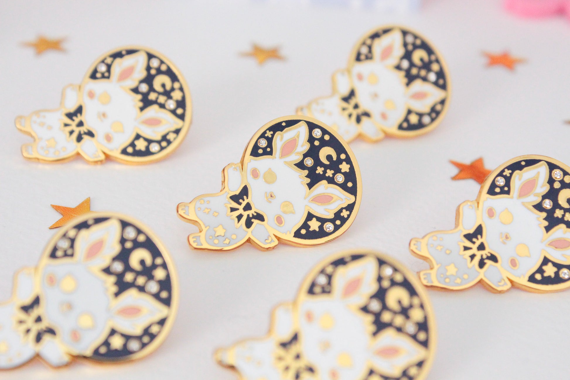 Berrie the dreamer - Enamel Pin - Cute space bunny - gold plated - Your cuteness knows no gravity - Charenji