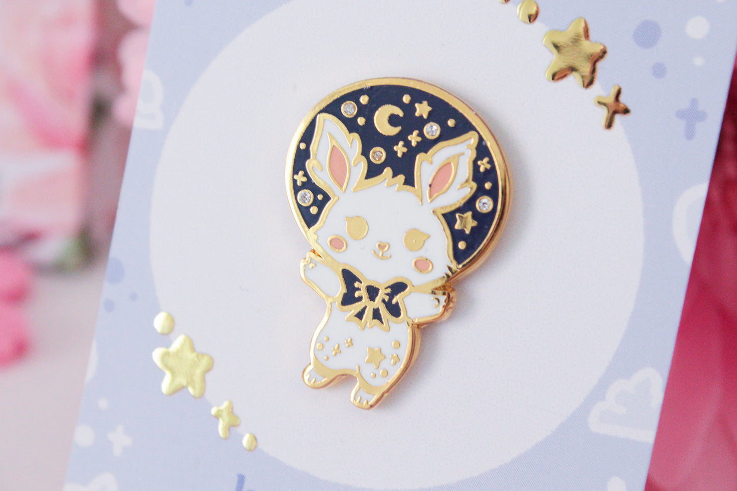 Berrie the dreamer - Enamel Pin - Cute space bunny - gold plated - Your cuteness knows no gravity - Charenji