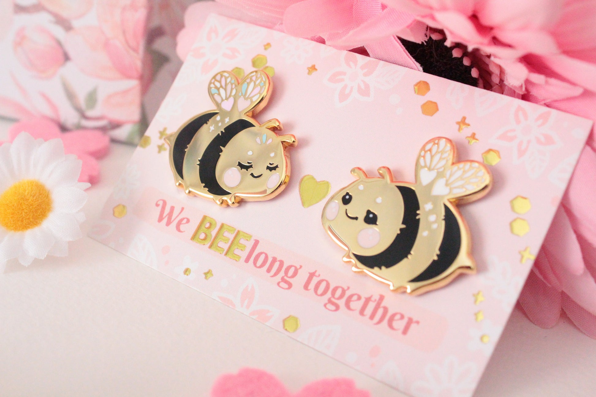 SET Cute and shiny bumblebee enamel pins - best friends or couple pins - couple matching gift - Charenji