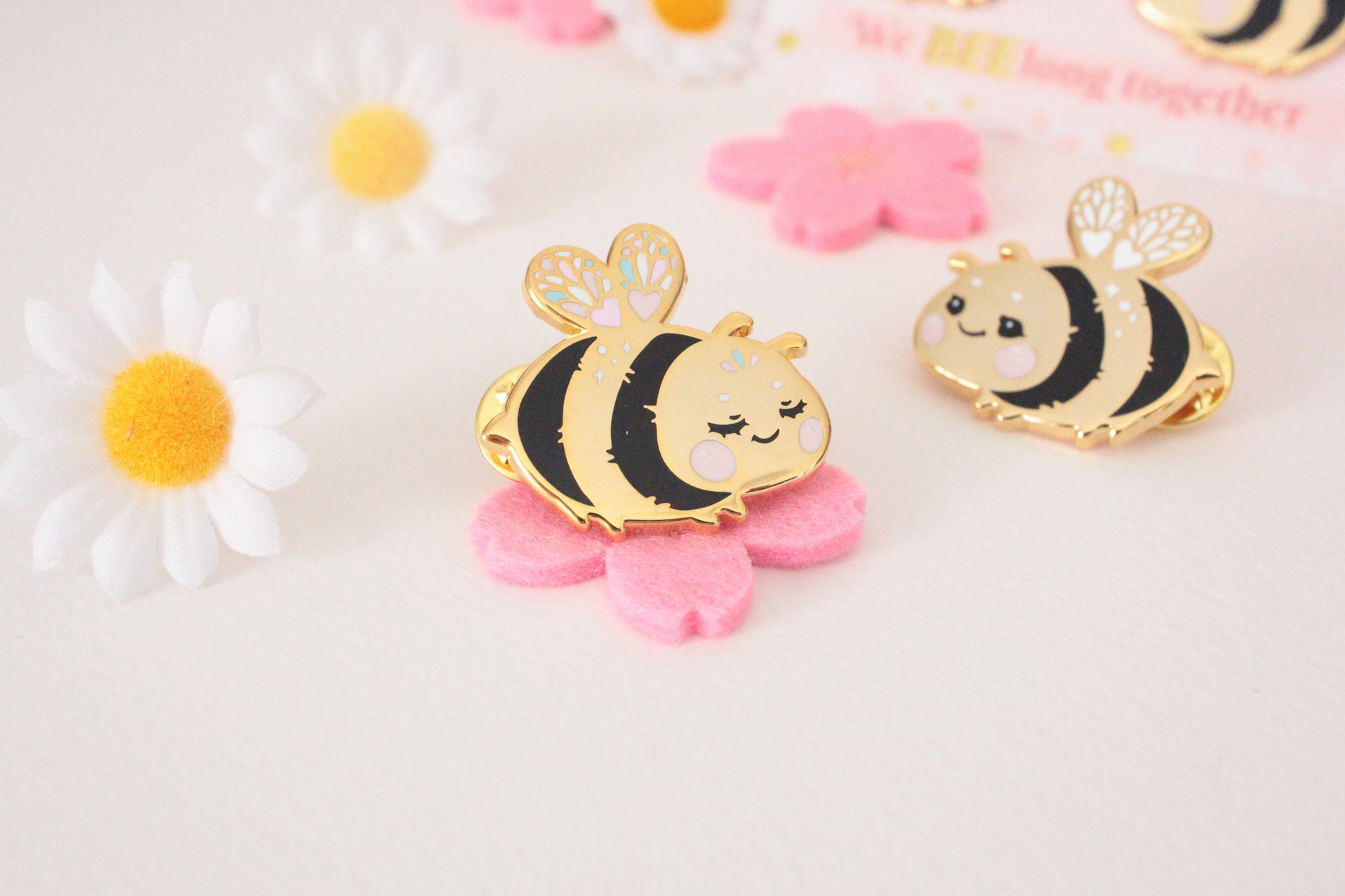 SET Cute and shiny bumblebee enamel pins - best friends or couple pins - couple matching gift - Charenji