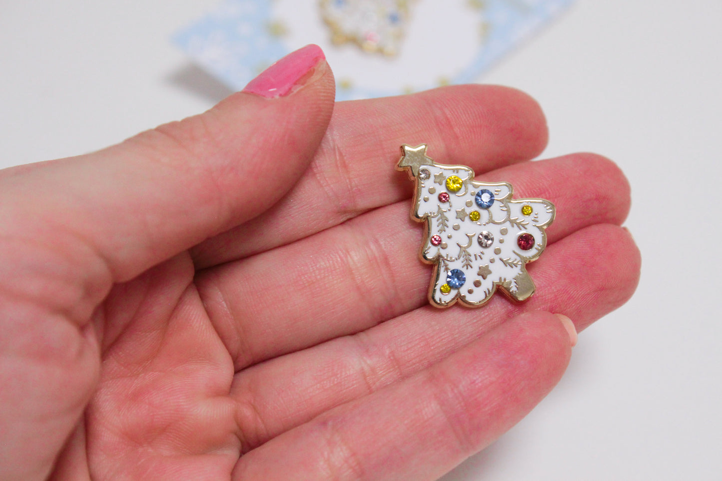 Christmas tree enamel pin - Gold and white with colorful rhinestones - For a bright Christmas - Charenji