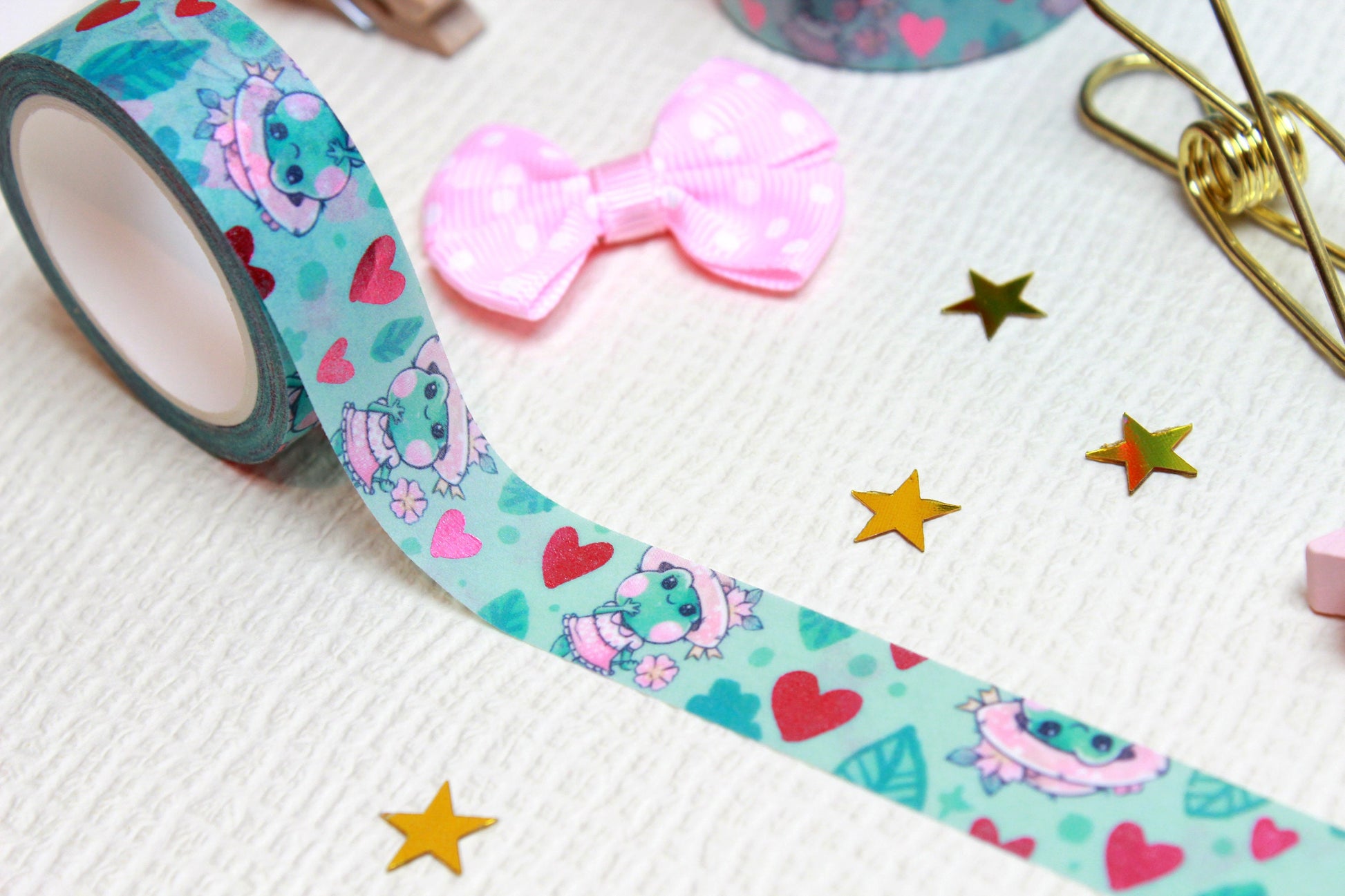 Green "Quakie the frog" Washi Tape with pink metal hearts - Charenji