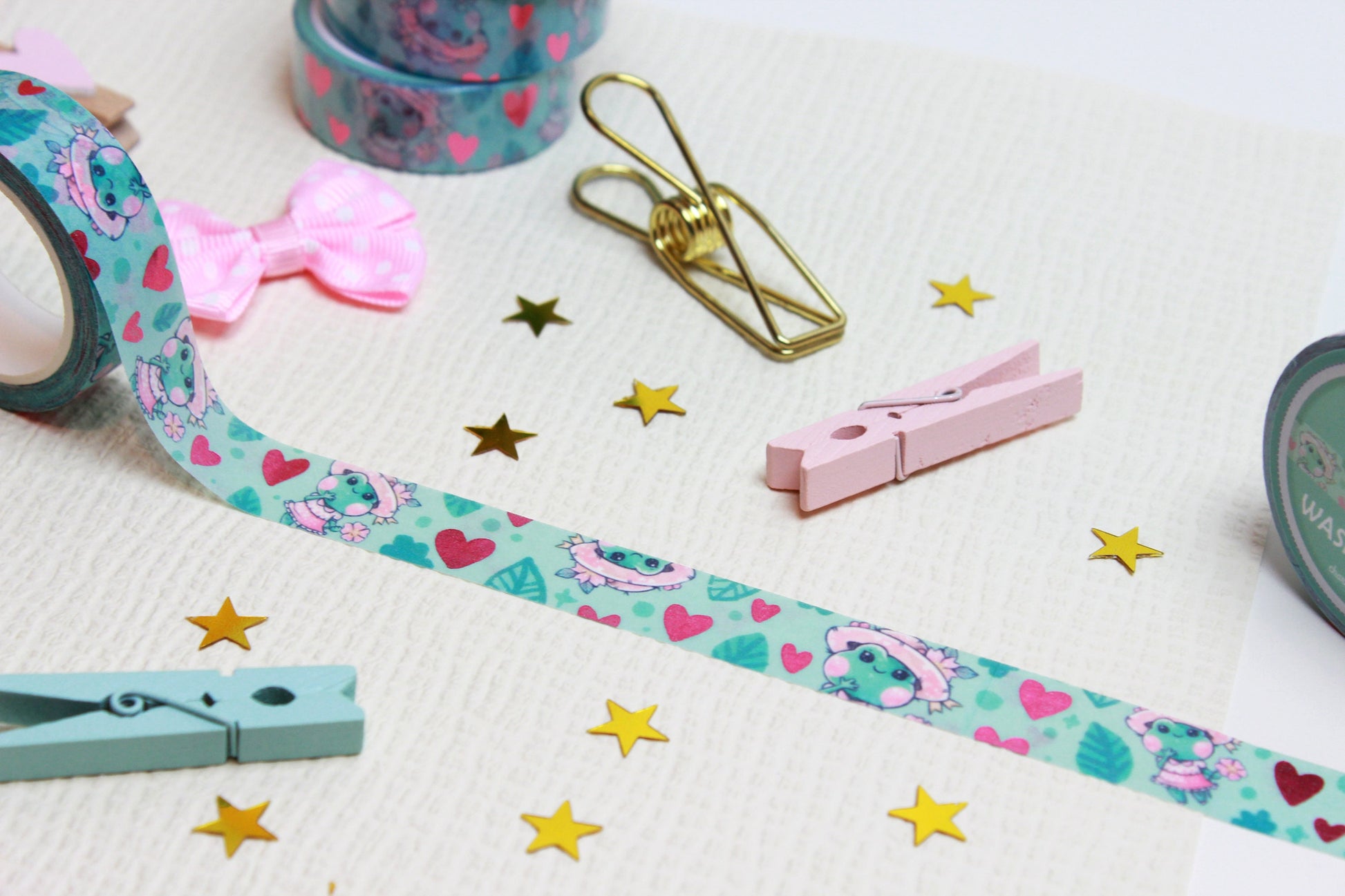 Green "Quakie the frog" Washi Tape with pink metal hearts - Charenji