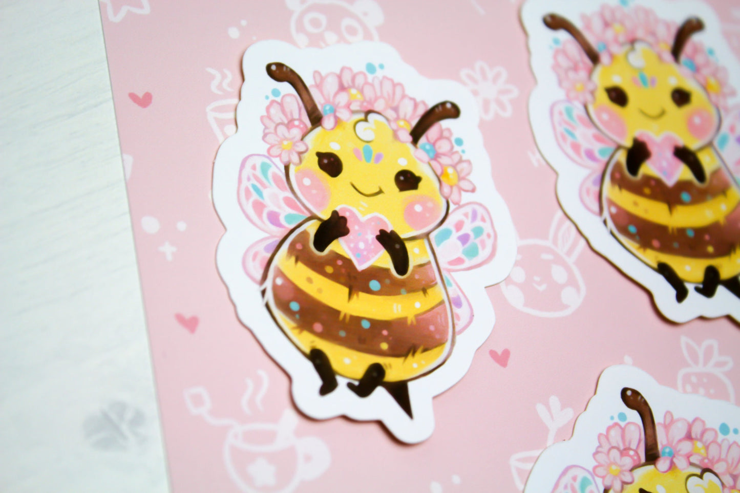 Bumblebee queen "BeeLinda" - PAPER or VINYL Sticker - Charenji